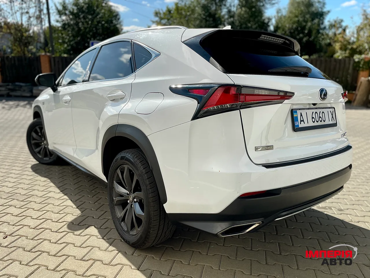 Lexus NX - фото 9