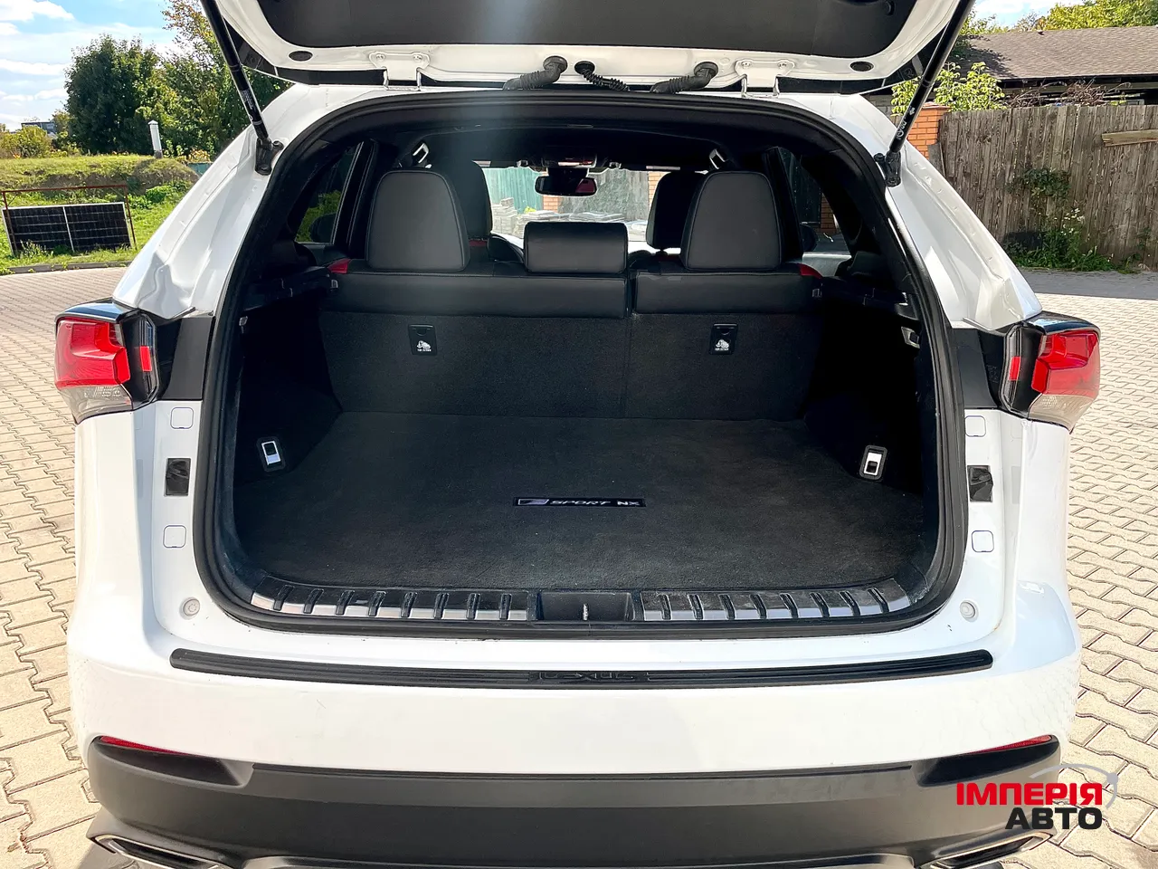 Lexus NX - фото 20