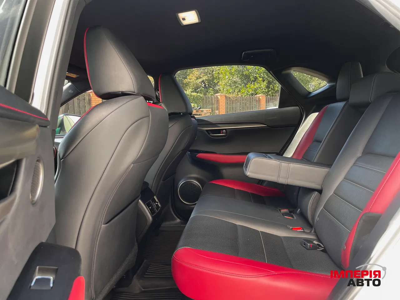 Lexus NX - фото 14