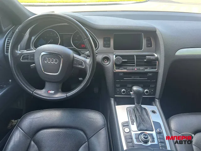 Audi Q7 - фото 3