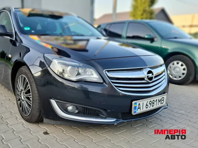 Opel Insignia - фото 1