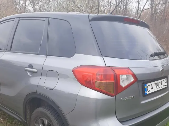 Suzuki Vitara - фото 4