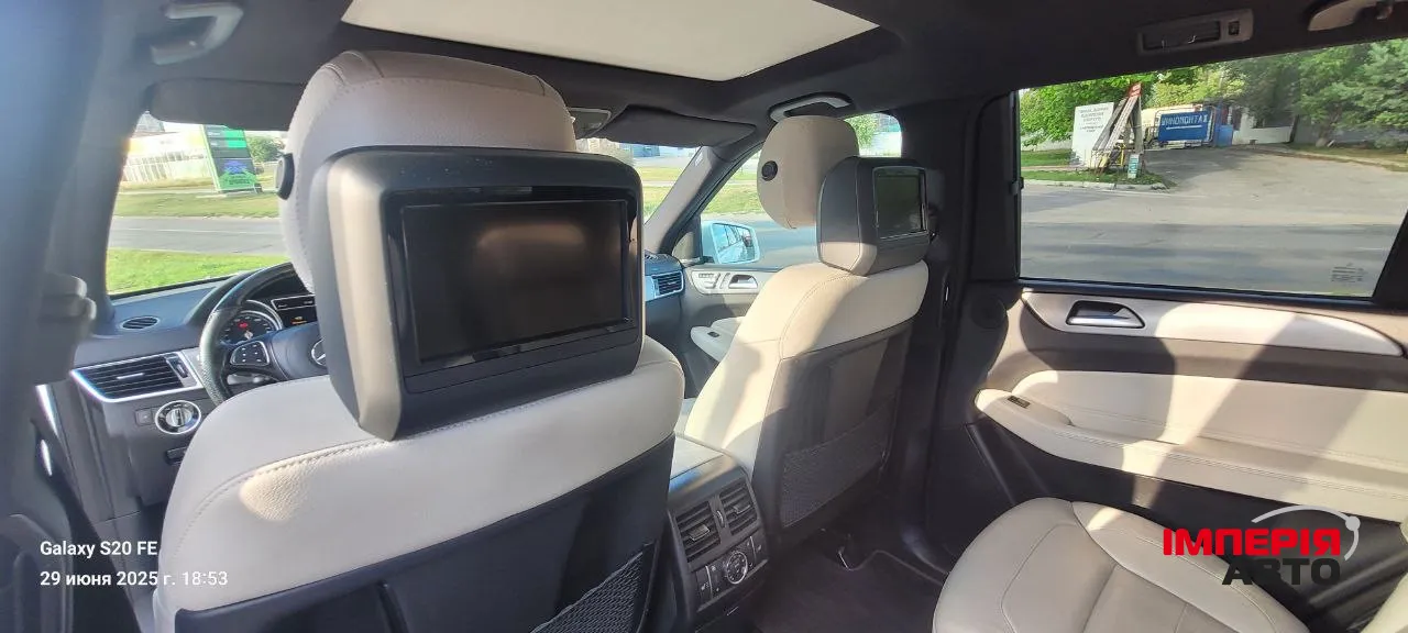 Mercedes-Benz GLS - фото 13