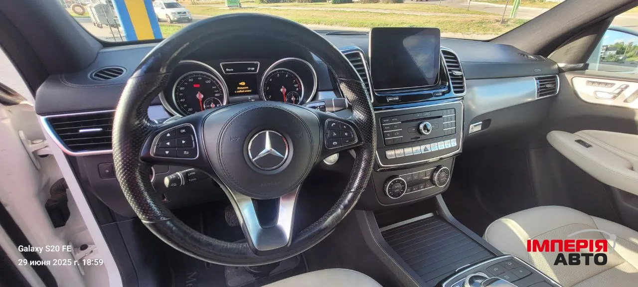 Mercedes-Benz GLS - фото 41