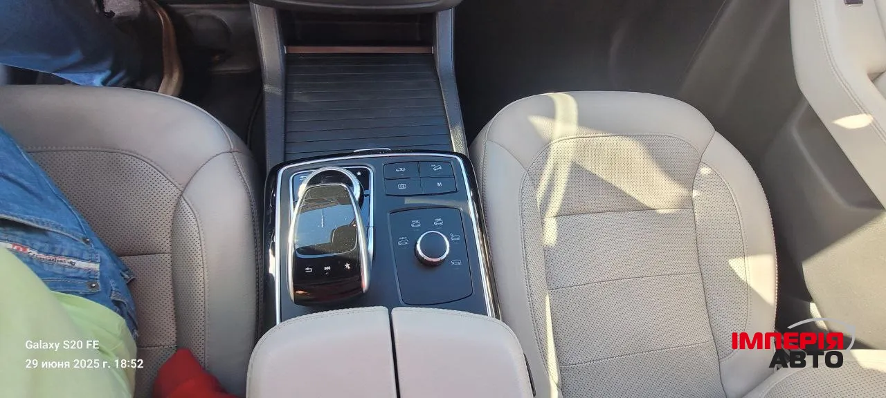Mercedes-Benz GLS - фото 14