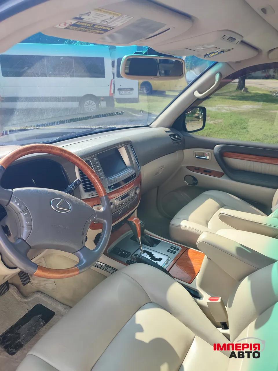 Lexus LX - фото 10