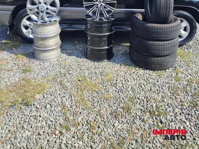 Lexus LX - фото 3