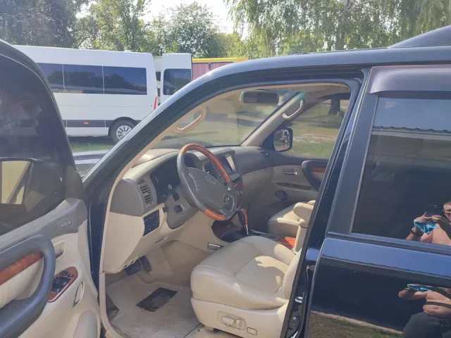 Lexus LX - фото 4