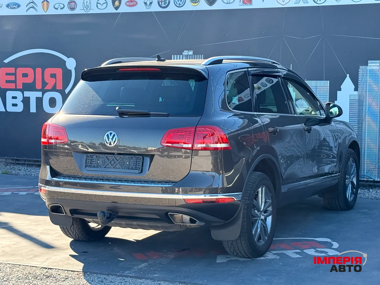 Volkswagen Touareg - фото 10