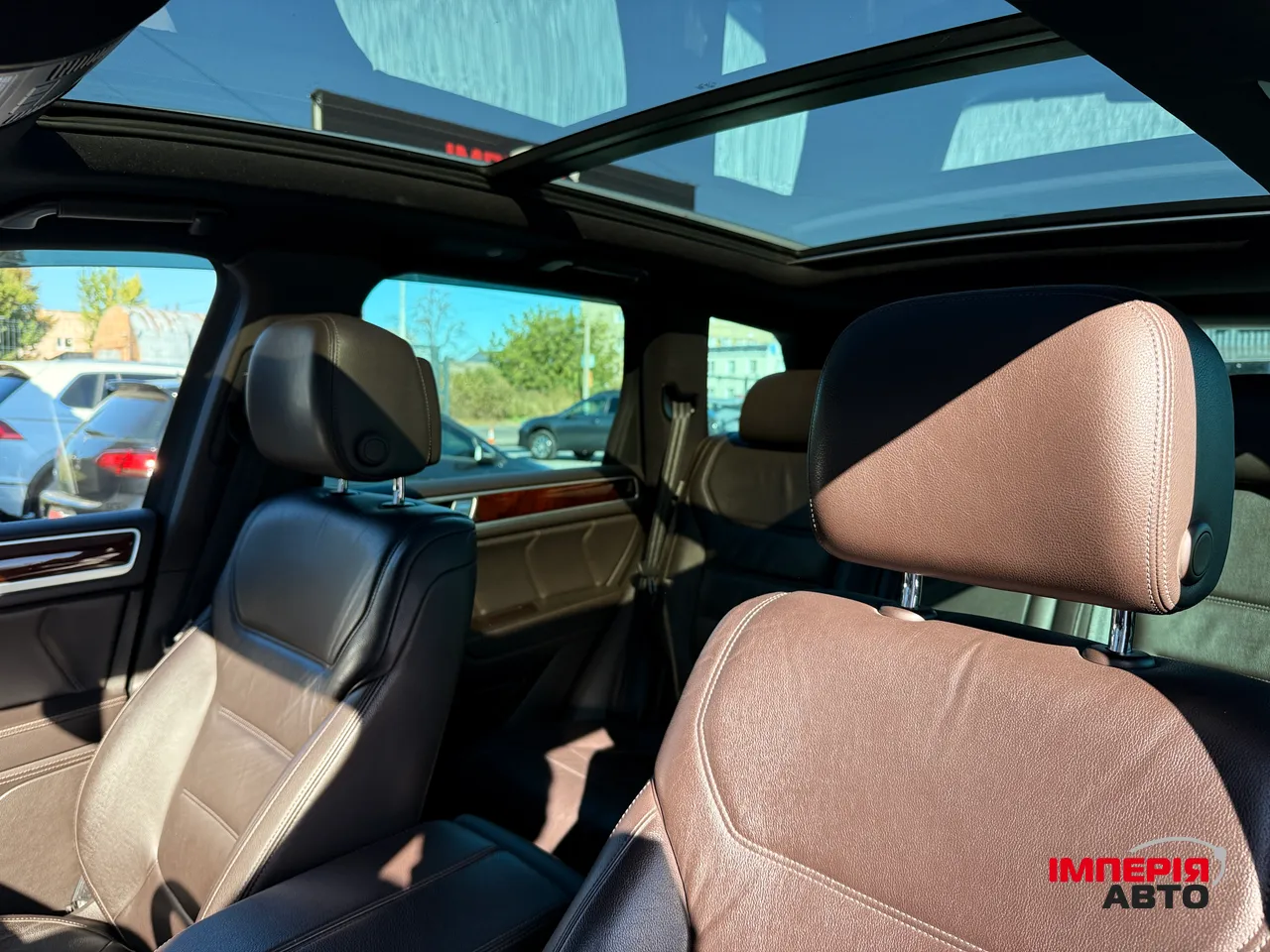 Volkswagen Touareg - фото 11