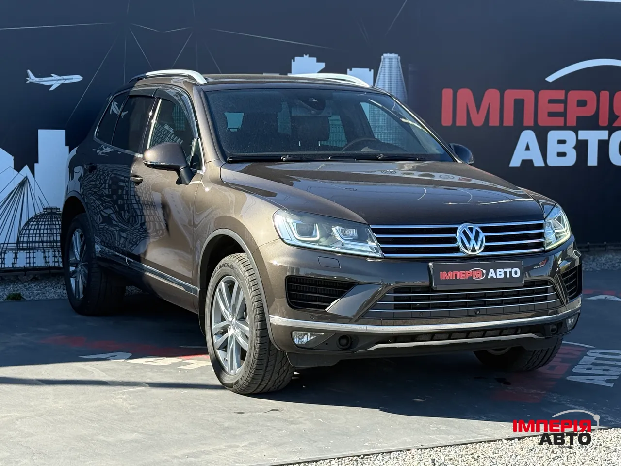 Volkswagen Touareg - фото 1