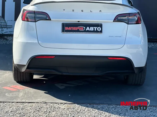 Tesla Model Y - зображення 5