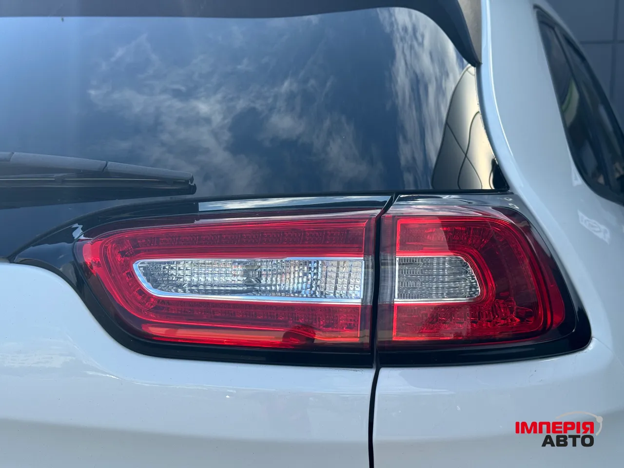 Jeep Cherokee - фото 8