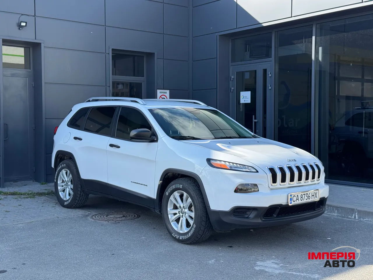 Jeep Cherokee - фото 1