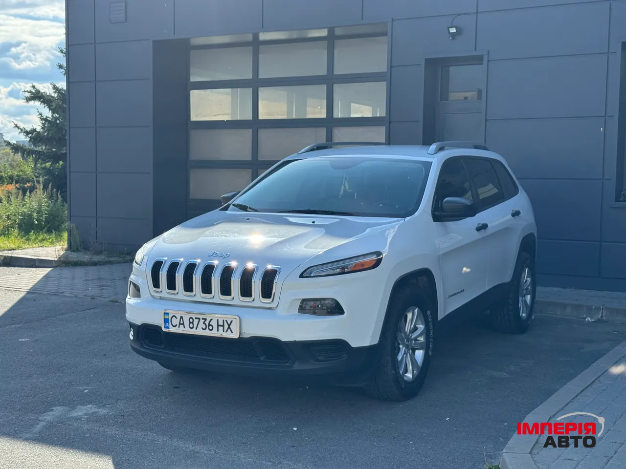 Jeep Cherokee - фото 3