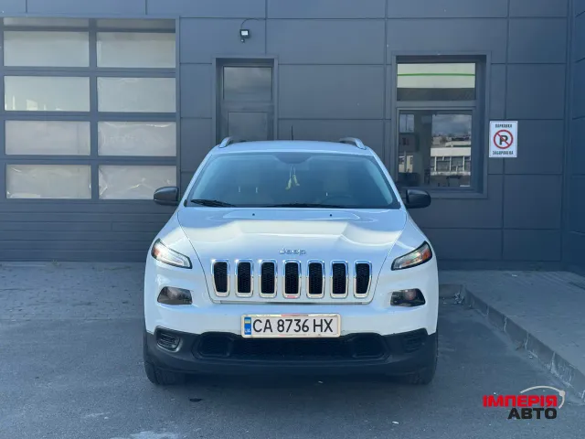 Jeep Cherokee - фото 2