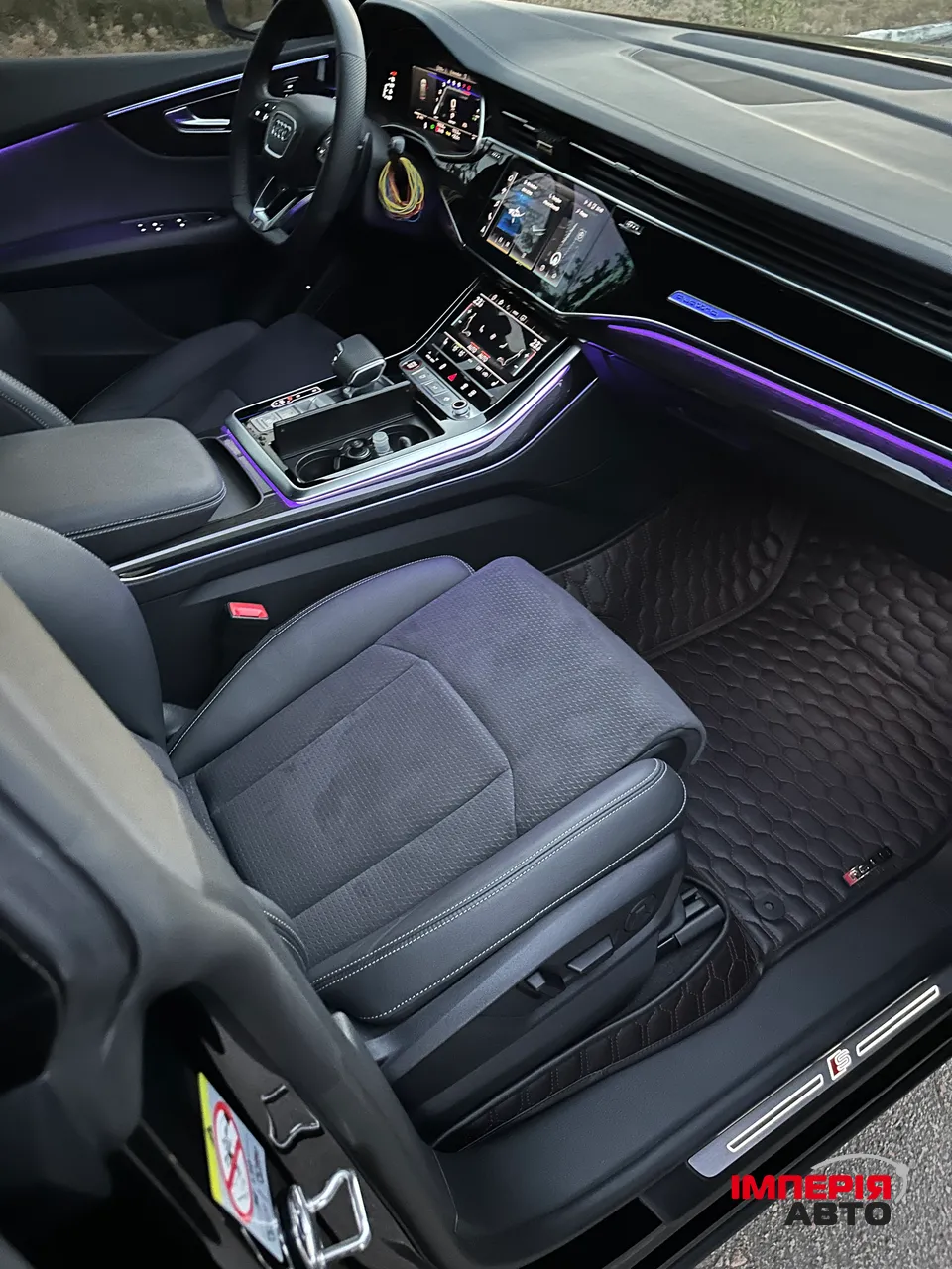 Audi SQ8 - фото 39