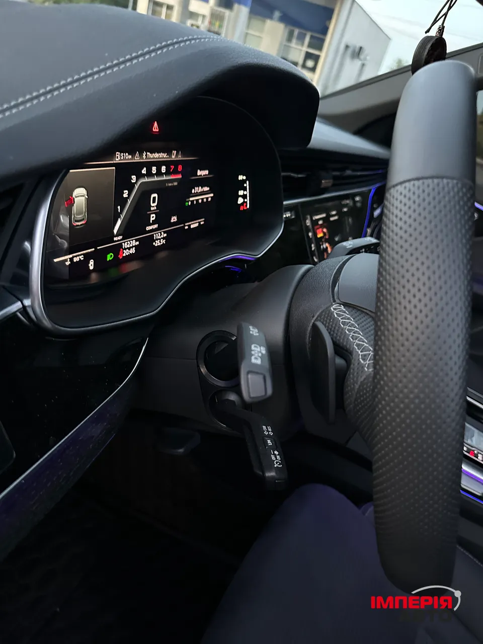 Audi SQ8 - фото 32