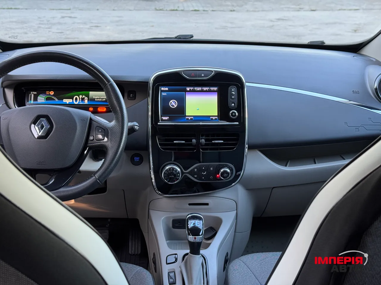 Renault ZOE - фото 13