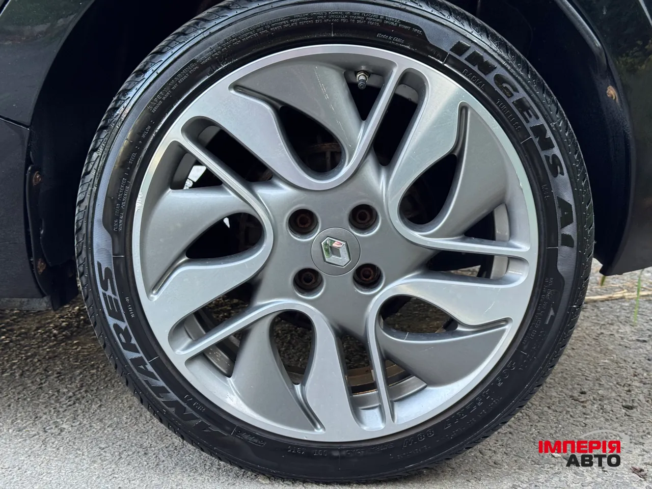 Renault ZOE - фото 10