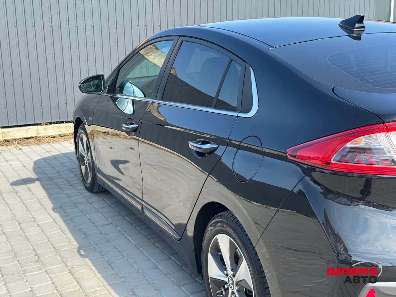 Hyundai IONIQ - фото 6