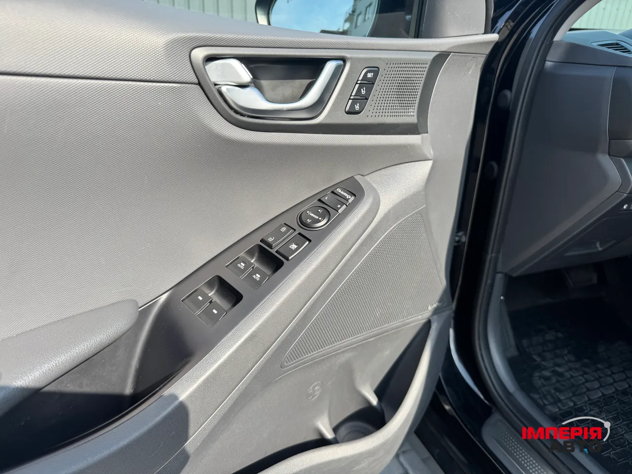 Hyundai IONIQ - фото 8