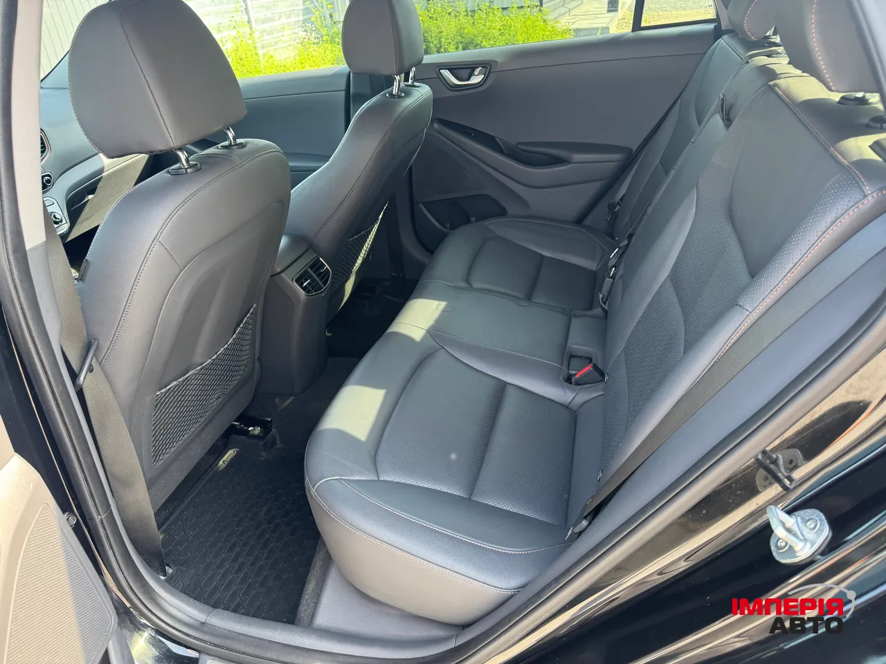 Hyundai IONIQ - фото 12