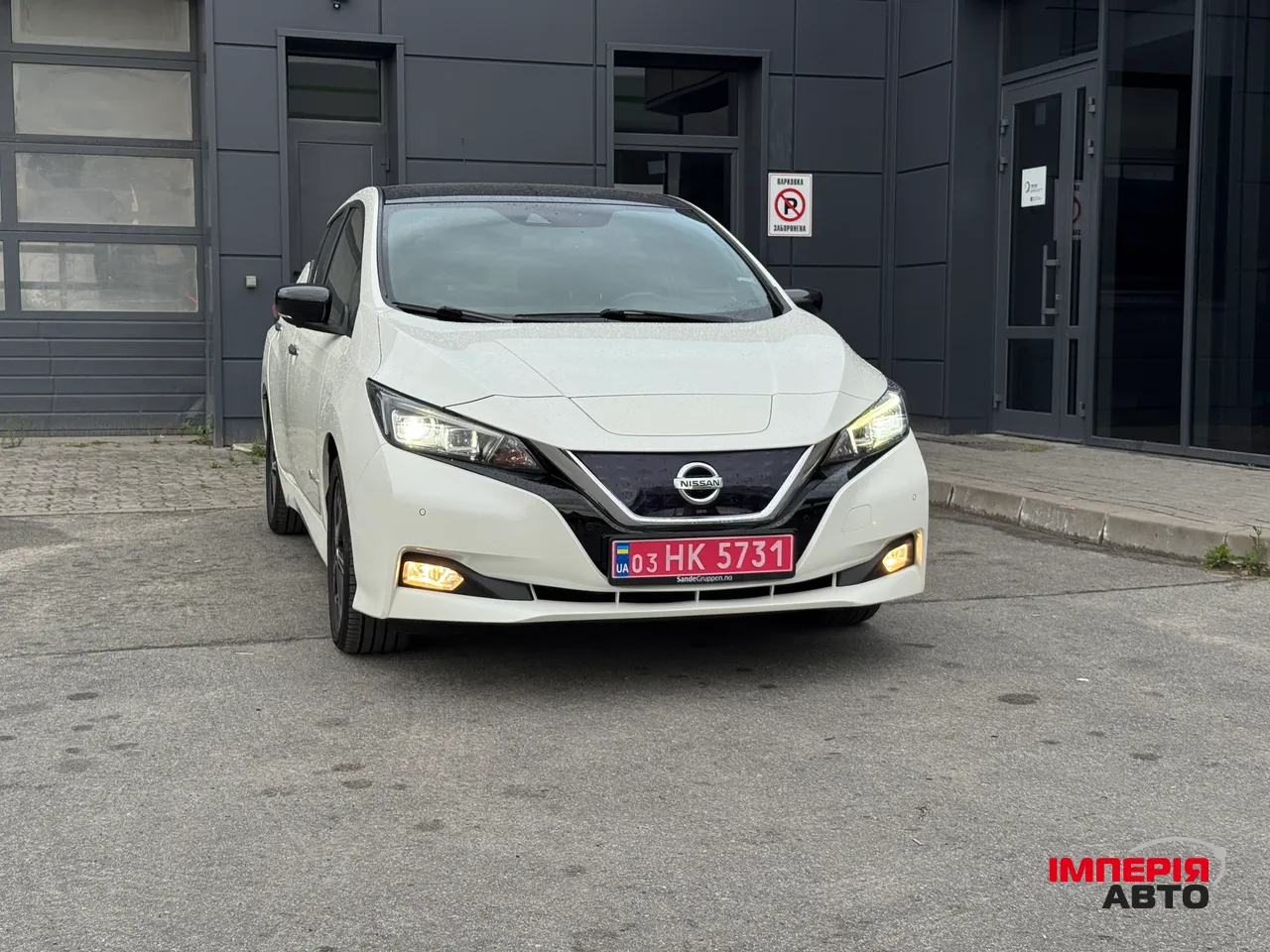 Nissan Leaf - фото 2