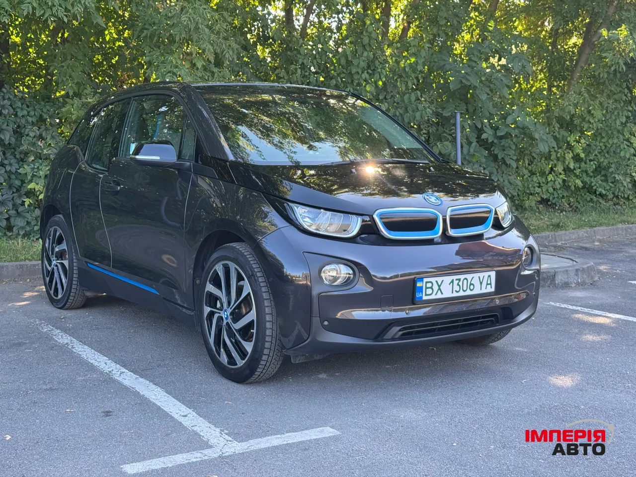 BMW i3 - фото 1