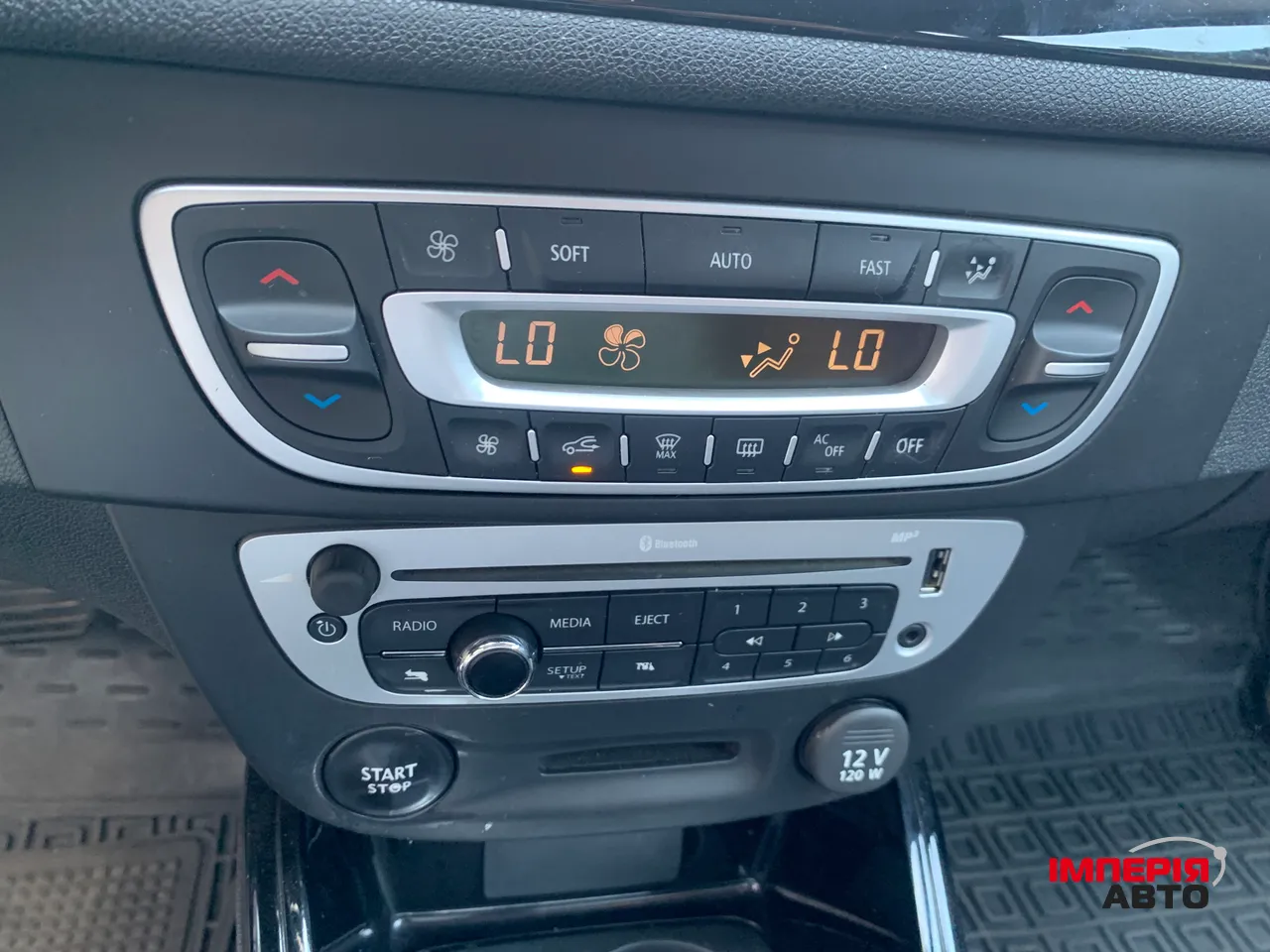 Renault Megane - фото 41