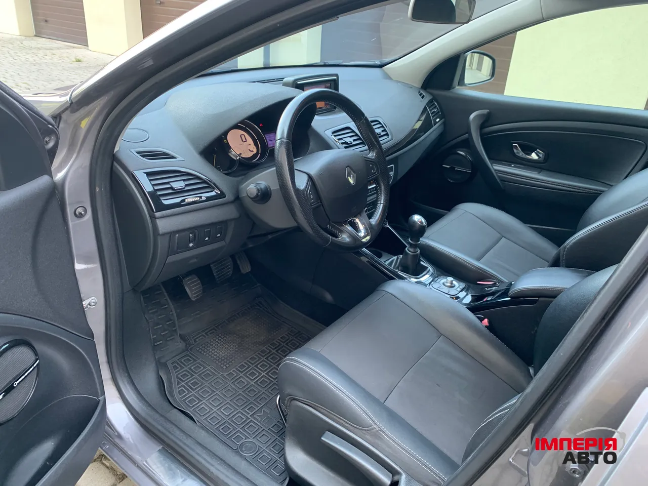 Renault Megane - фото 26