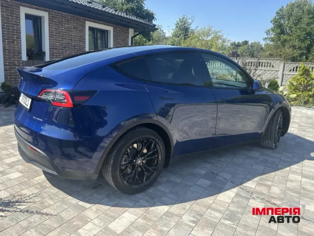 Tesla Model Y - зображення 1