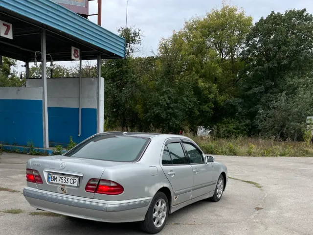 Mercedes-Benz E-Класс - фото 4
