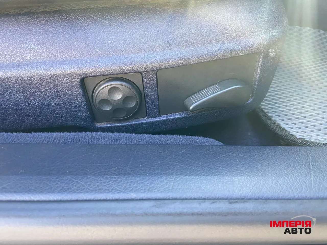 Audi A6 - фото 9