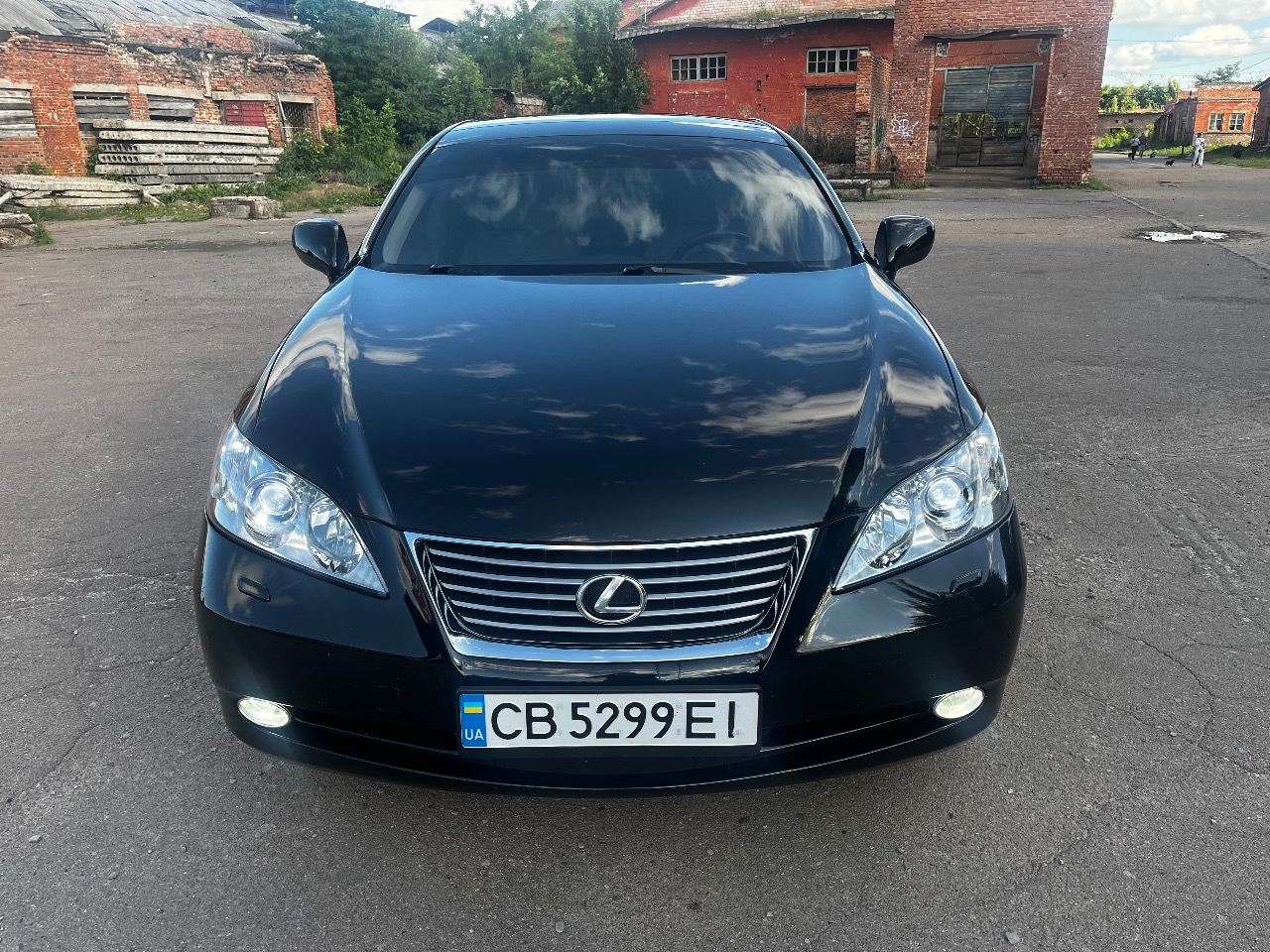 Lexus ES - фото 1
