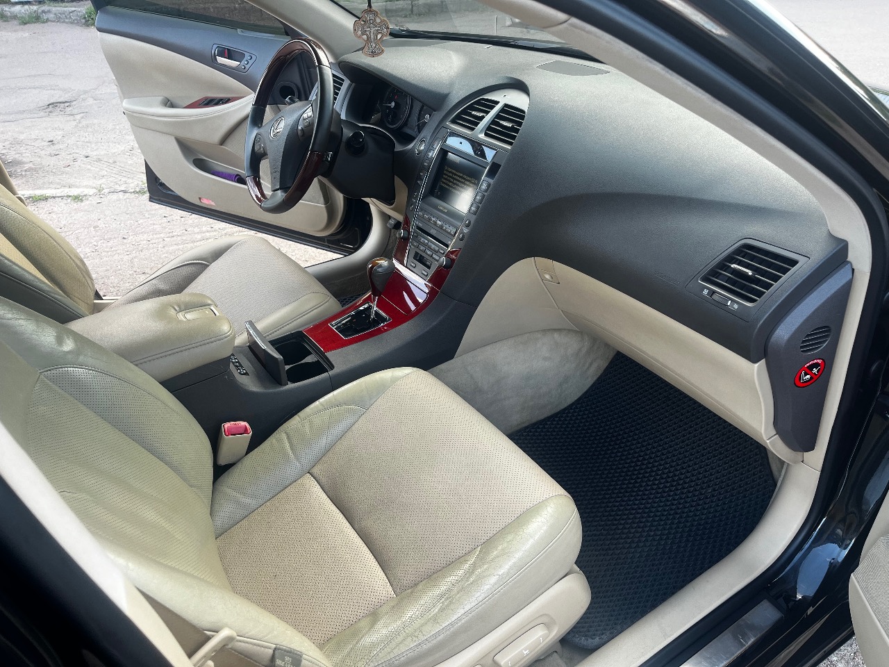 Lexus ES - фото 14