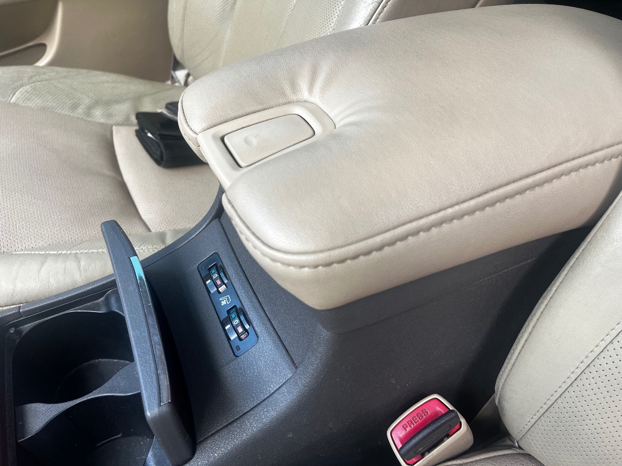 Lexus ES - фото 12