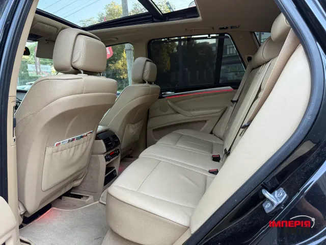 BMW X5 - фото 5