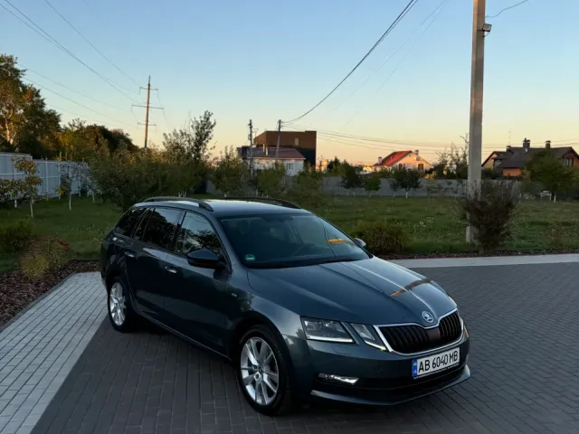 Skoda Octavia - фото 4