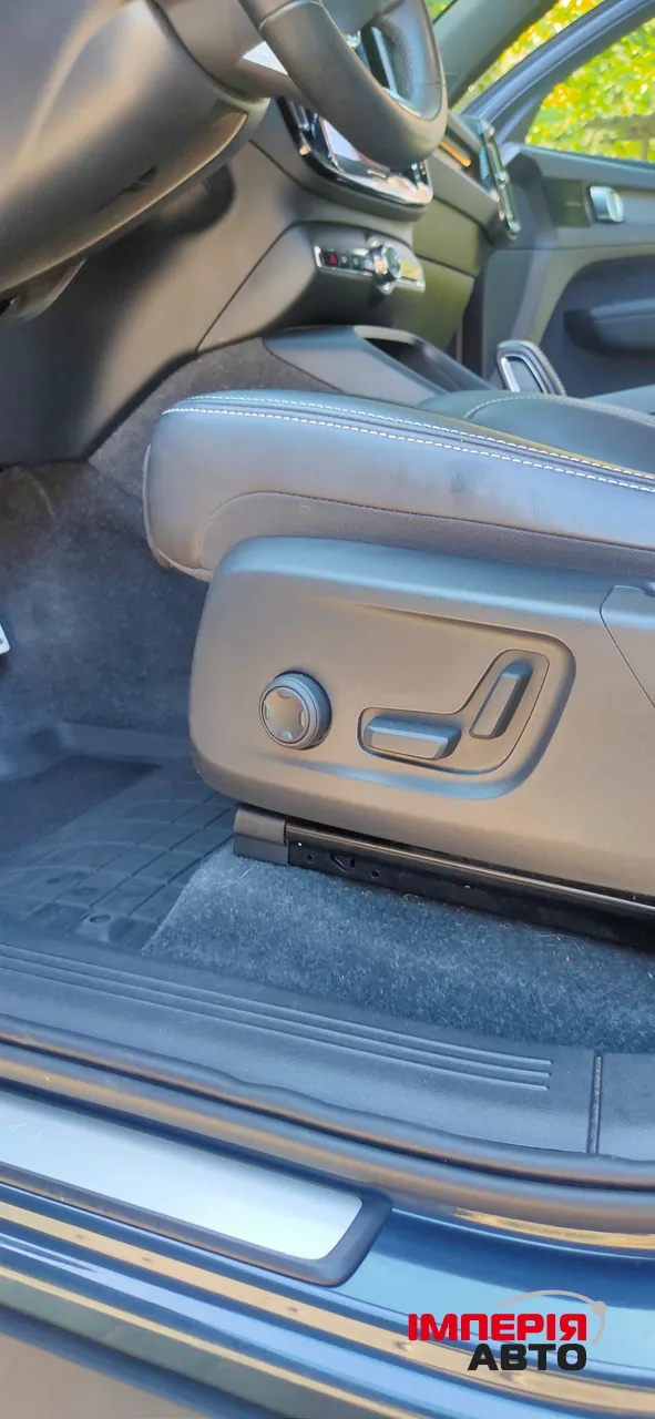 Volvo XC40 - фото 31