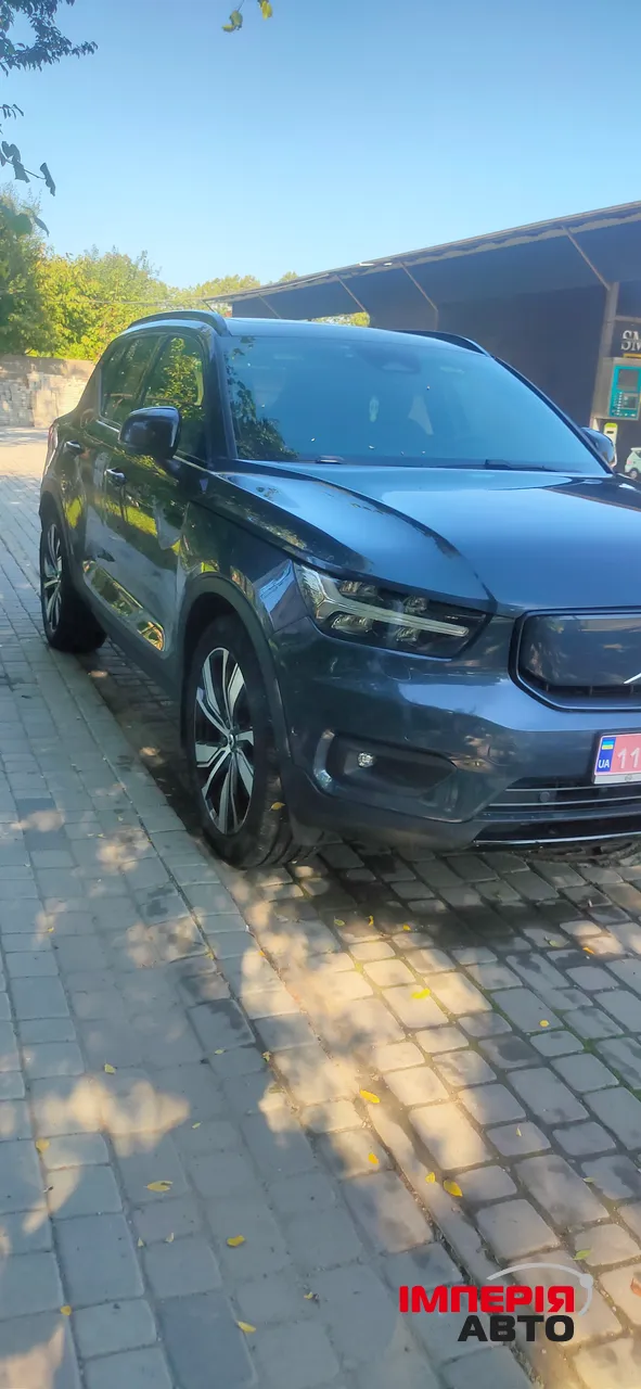 Volvo XC40 - фото 10