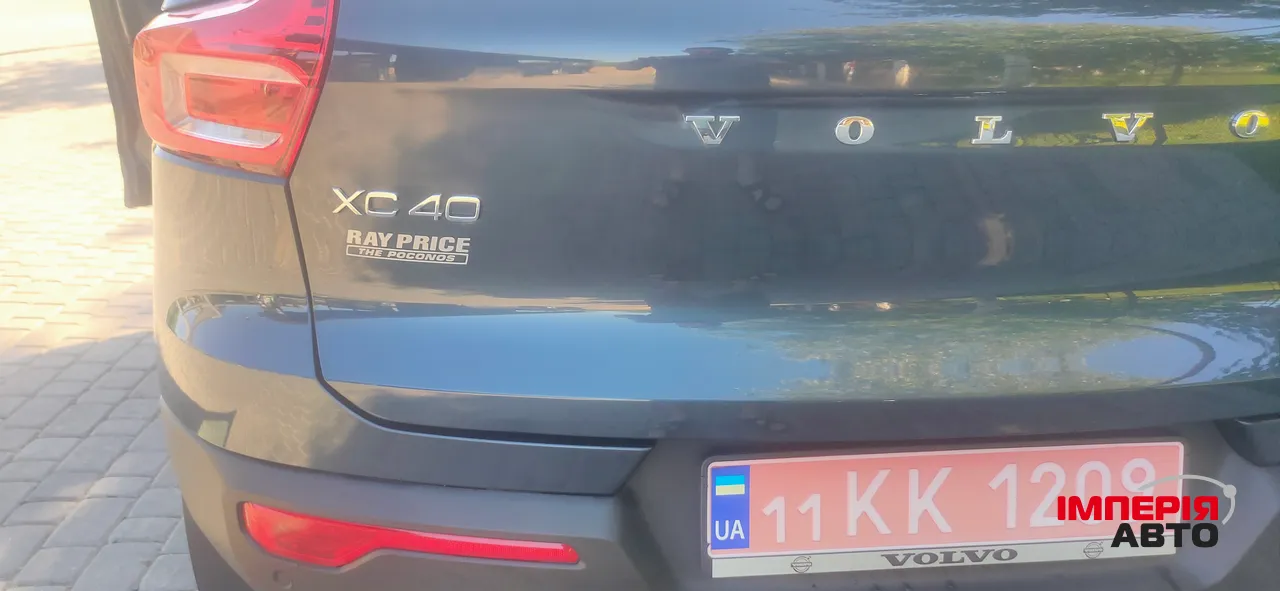 Volvo XC40 - фото 8