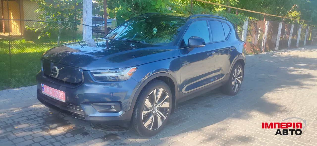 Volvo XC40 - фото 6
