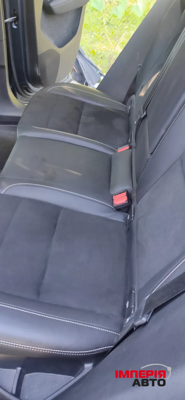 Volvo XC40 - фото 26