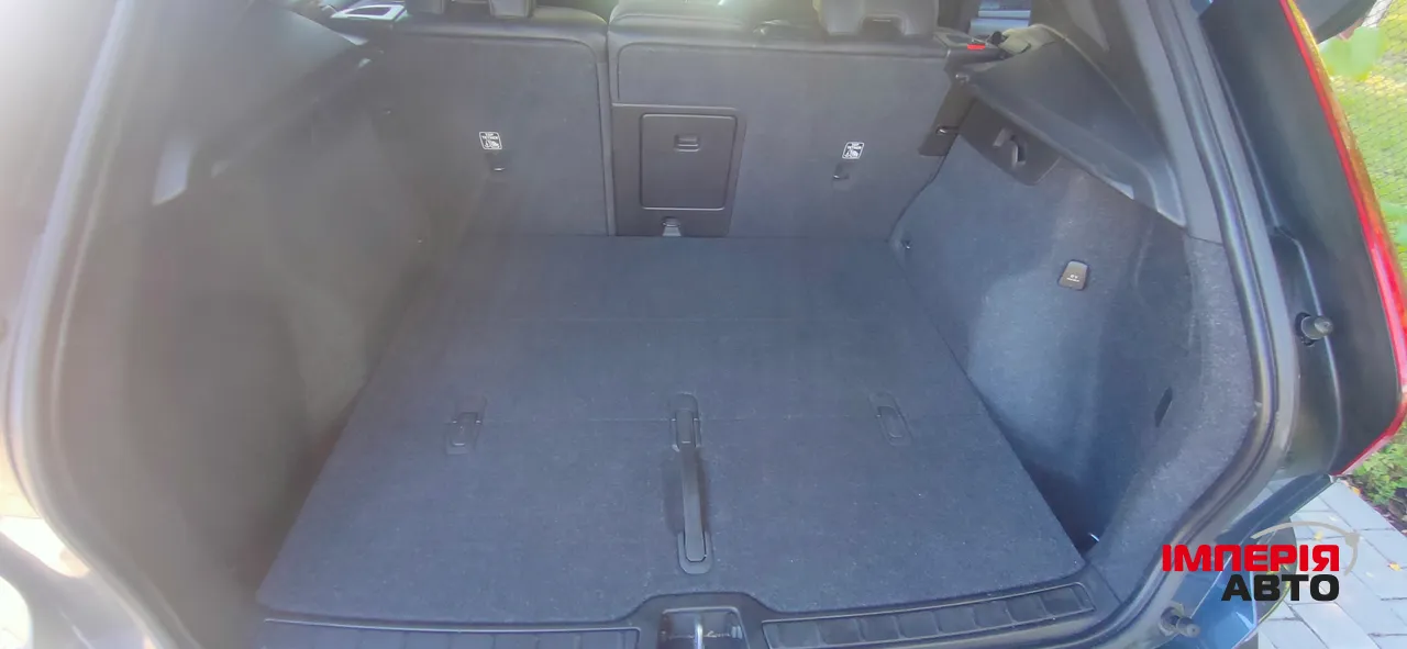 Volvo XC40 - фото 33