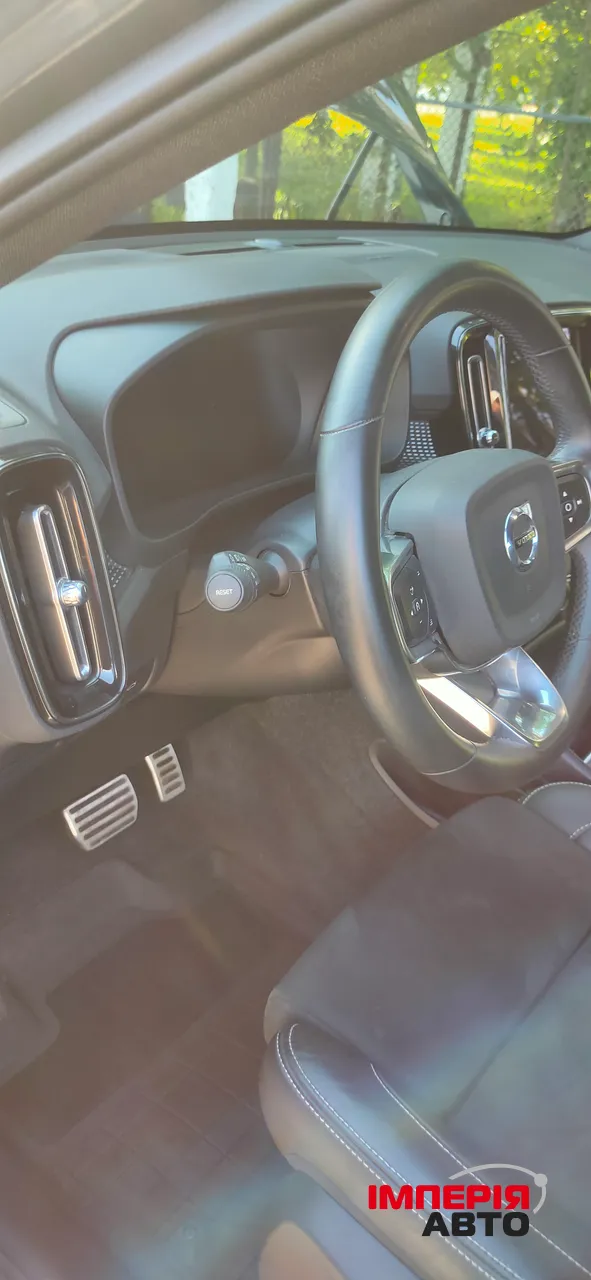 Volvo XC40 - фото 29