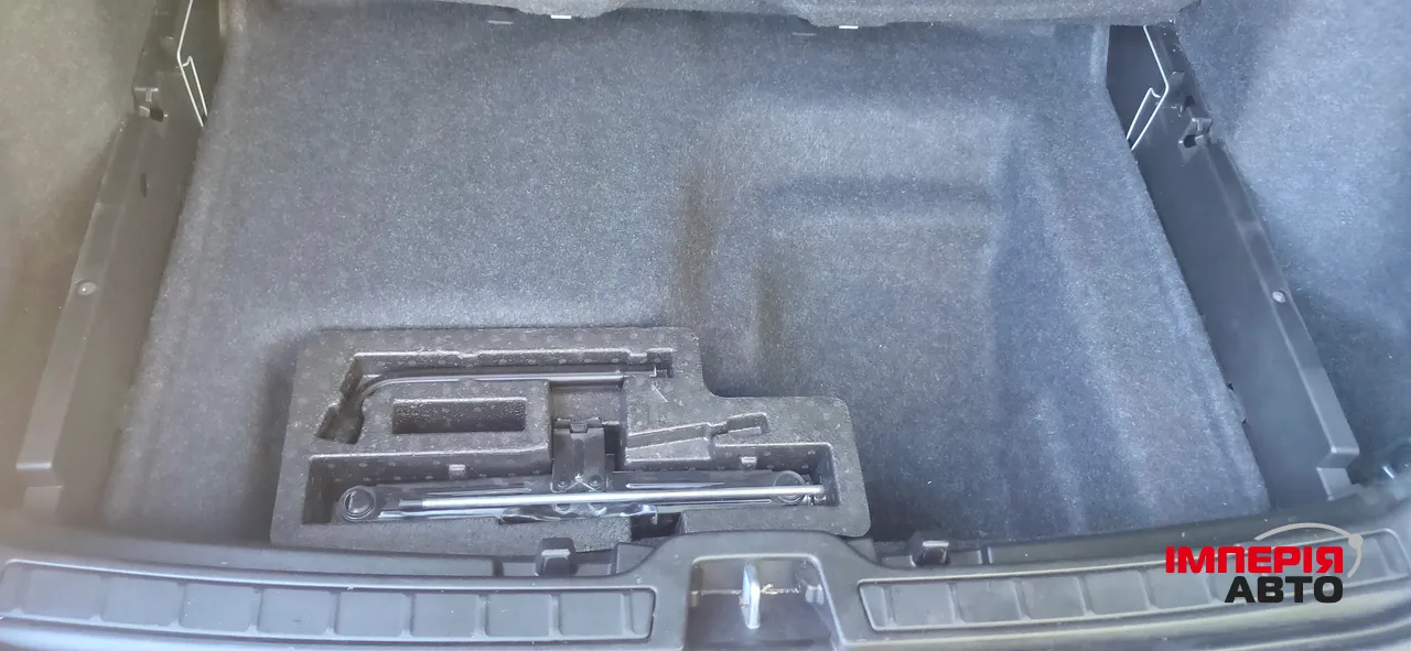 Volvo XC40 - фото 36