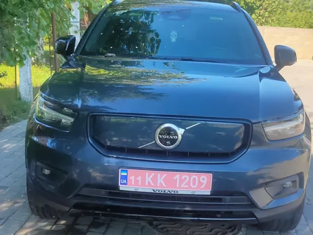 Volvo XC40 - фото 3