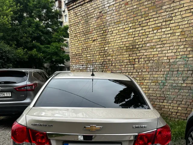 Chevrolet Cruze - фото 5