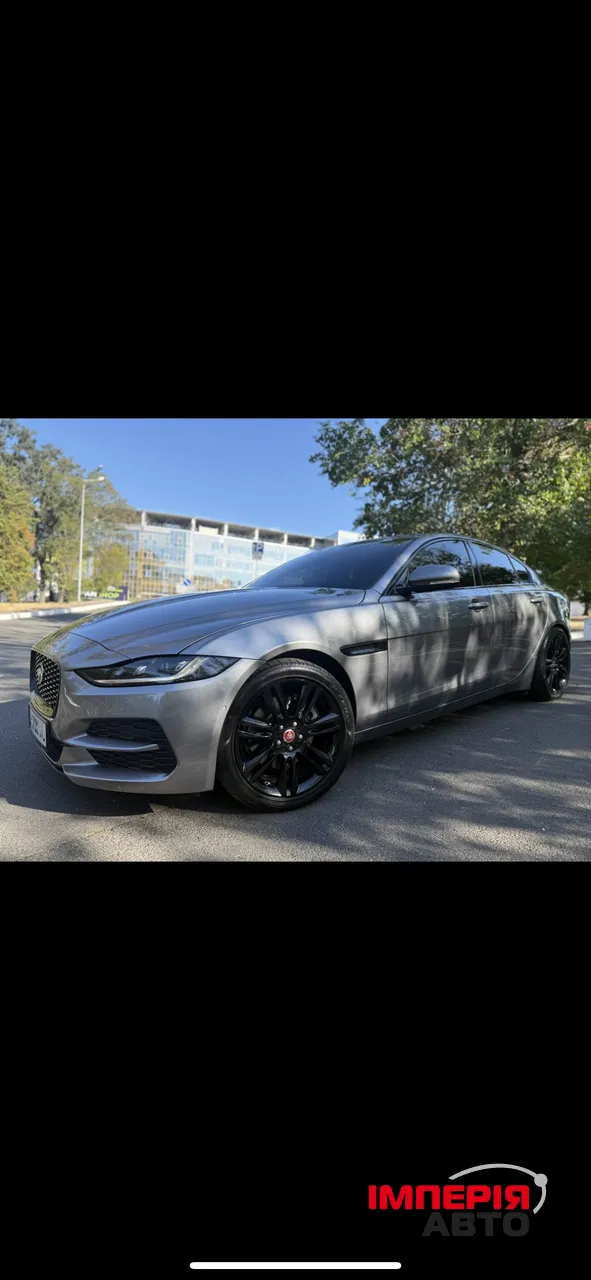 Jaguar XE - фото 1